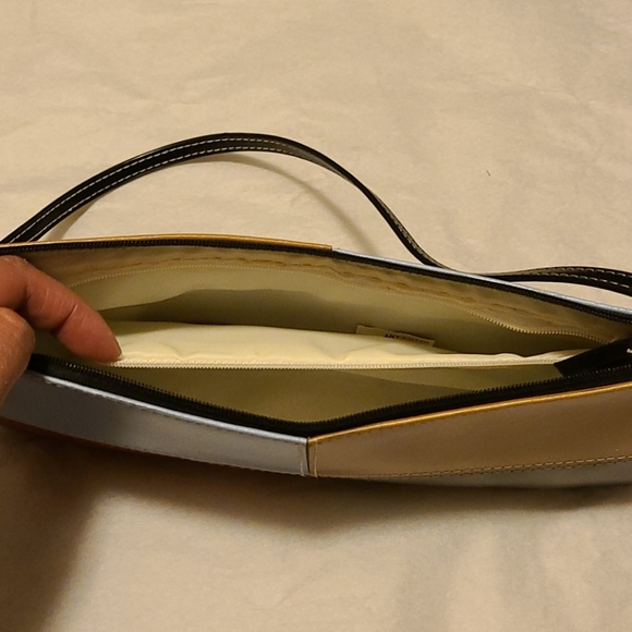 Small Purse - Picture 3 of 3